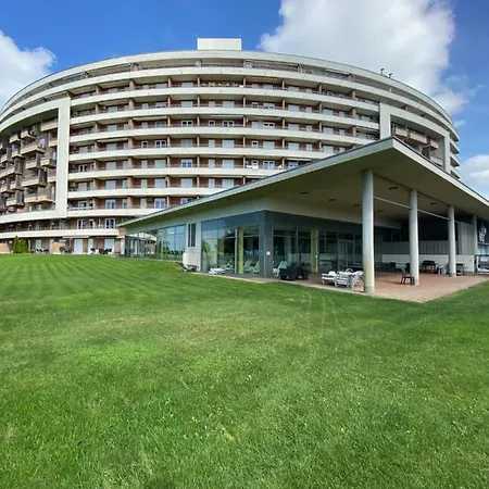 Appartamento Sunshine Club 218 Wellness Apartman *